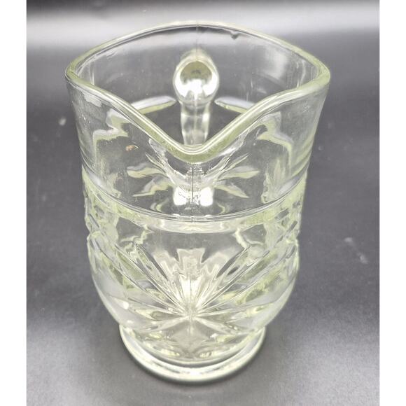 Vtg Anchor Hocking Early American Prescut Milk Pitcher 16 Oz Star Pattern 5.25" - Picture 3 of 6